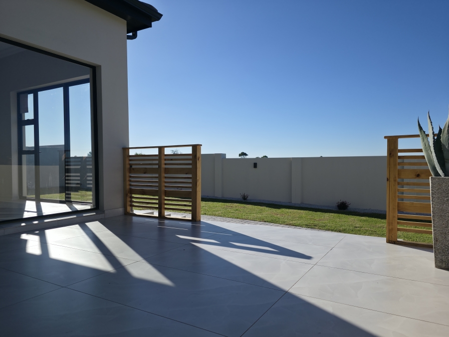 4 Bedroom Property for Sale in Fountains Estate Eastern Cape